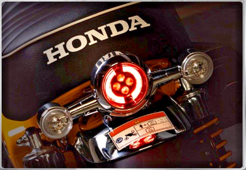 Honda Monkey 125 Genuine CHROME tail light and winkers set Honda Monkey 125 Genuine CHROME tail light and winkers set