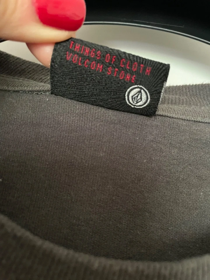 Volcom tshirt Europe Europe tour 2011 tshirt small rare - Image 3 of 4