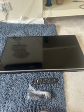 Panasonic Viera TX-40CS520B 40” LED HD 1080p Smart TV, Freeview HD, WiFi + Mount