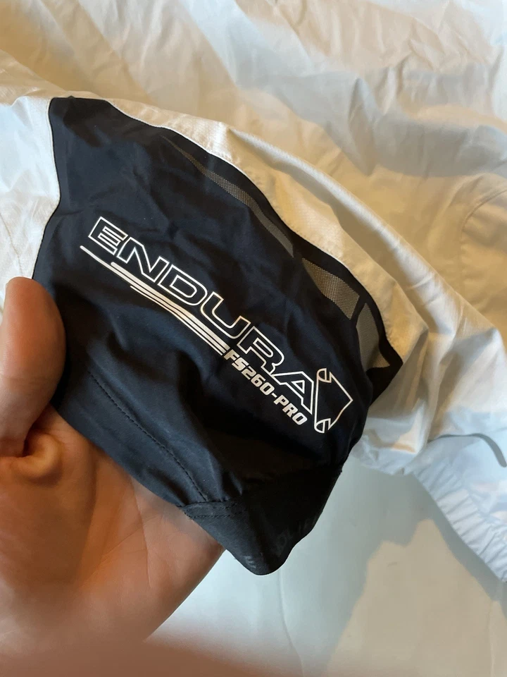 Chaqueta de lluvia de ciclismo para mujer Endura FS260 Pro talla pequeña Foto 3 de 4