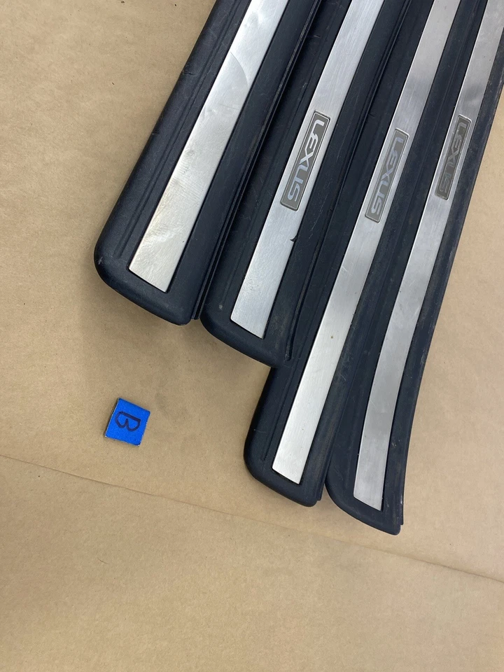 Lexus ES300 1997-2001 Juego de paneles de ajuste de placa de desgaste de umbral de 4 puertas OEM #2329E Foto 3 de 4