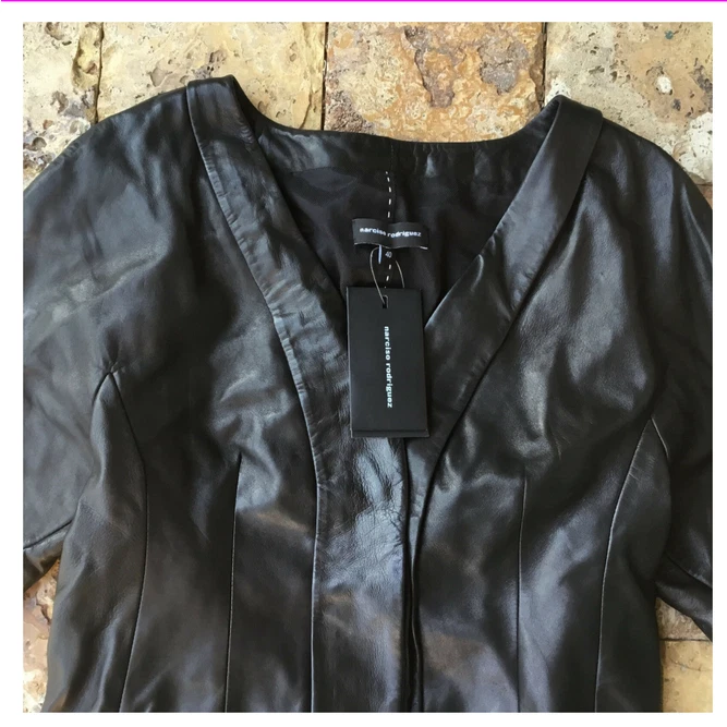 $2895 Chaqueta Narciso Rodriguez Piel de Cordero Negra talla 40 Foto 2 de 3