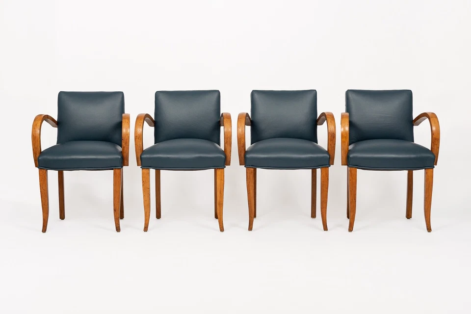 Sillas de comedor antiguas Art Deco de madera curvada de arce y cuero azul años 30 Foto 3 de 4