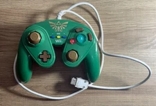 Nintendo Wii U Wired Fight Pad LINK Controller Green/Gold Legend of Zelda PDP