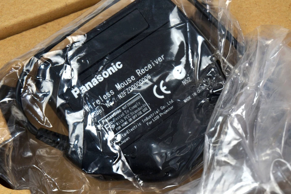 Panasonic PT-LB Proyectores Control Remoto Inalámbrico ET-RM300 Funciones Completas Foto 3 de 4