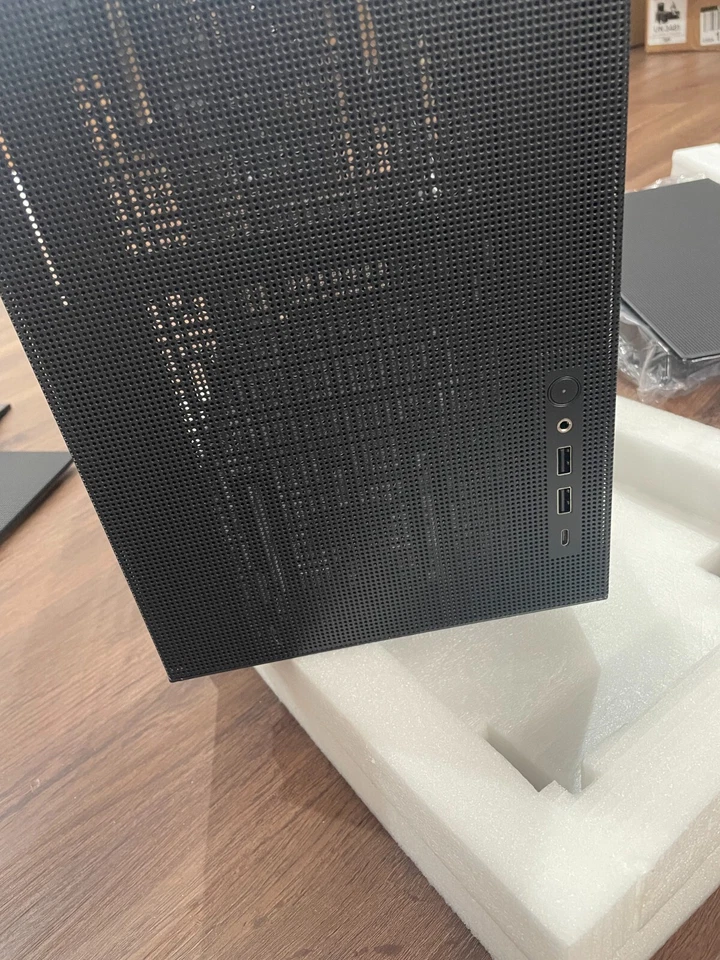 Black Mid Tower Gaming Computer Case, 1 X Fan Pre-Installed. SIZE : 12 X 8 X 16 - Image 2 of 4