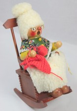 Steinbach Räucherin im Schaukelstuhl Spieluhr / Stricken Räuchermann