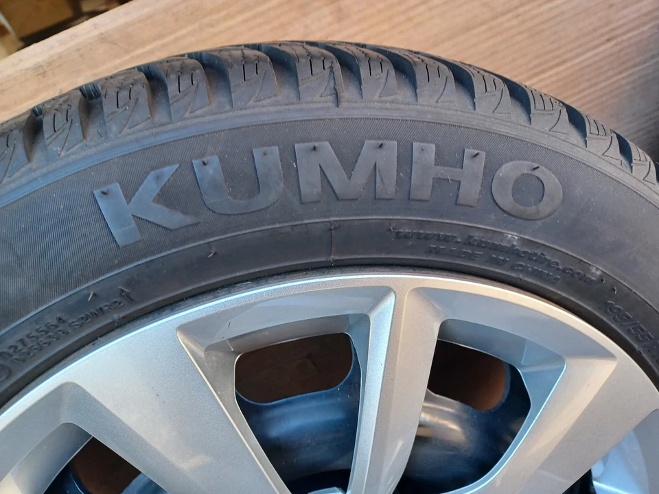 Winterräder Opel Corsa F Peugeot 208 II  Winterreifen 195/55R16 Kumho 6-8mm top - Bild 2 von 4