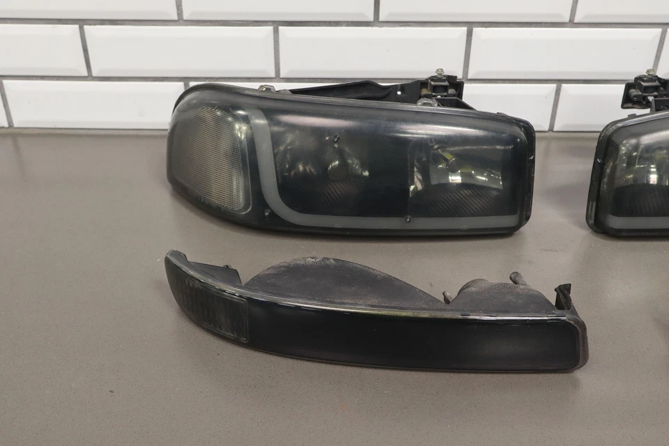 99-07 GMC Sierra GMT800 Aftermarket Headlight/Turn Single Kit (4) - Image 3 of 4