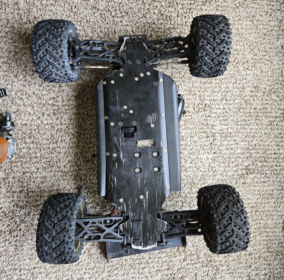 TEAM LOSI TEN-T 1/10 4WD NITRO TRUGGY PARTS (Read) - Image 4 of 4