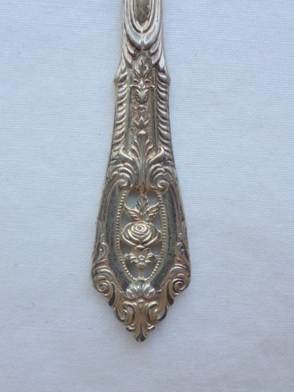 Cuchillo Wallace punta rosa plata esterlina 5-5/8" pulgadas esparcidor de mantequilla Foto 4 de 4