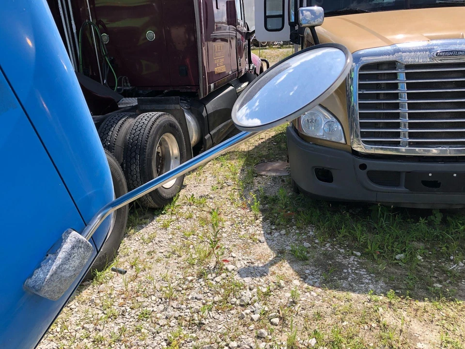 Espejo retrovisor capó derecho/pasajero Freightliner C120 CENTURY - usado Foto 2 de 4