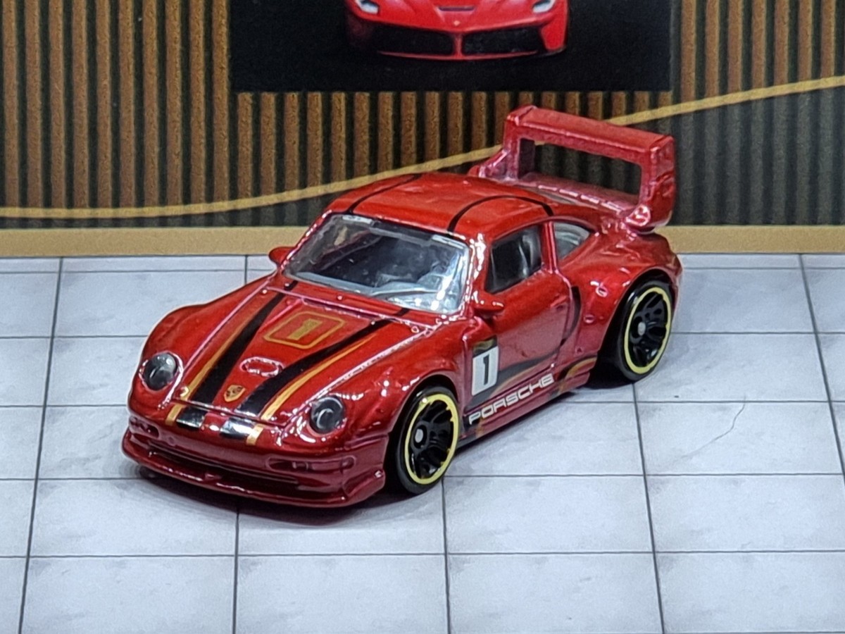 ホットウィール ミステリーモデル ポルシェ 993 GT2 チェイス Hot Wheels Mystery Models Porsche 993 GT2 Red Rare Sealed In