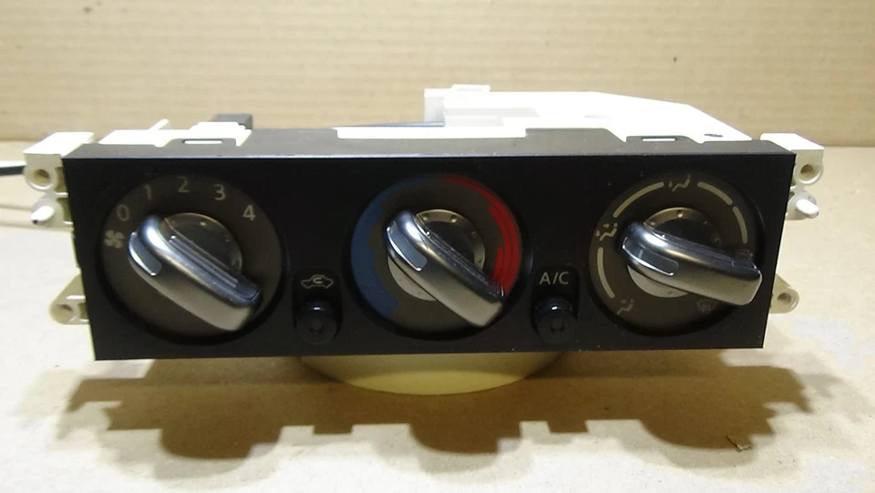 2005-2006 Nissan Xtrail AC Heater Climate Control Switch - Image 2 of 4