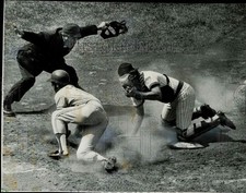 1972 Press Photo Cubs v. St. Louis game action at Wrigley Field, Chicago IL