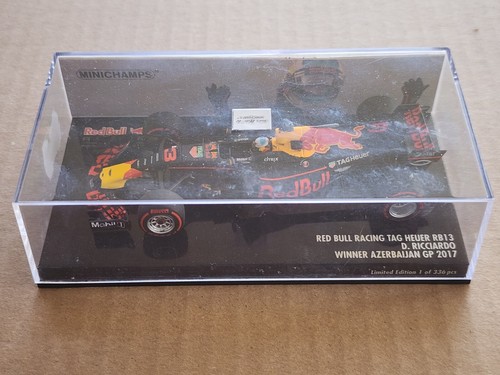 Minichamps Red Bull Racing Tag Heuer RB13 M. Verstappen Australia GP 2017 1/43