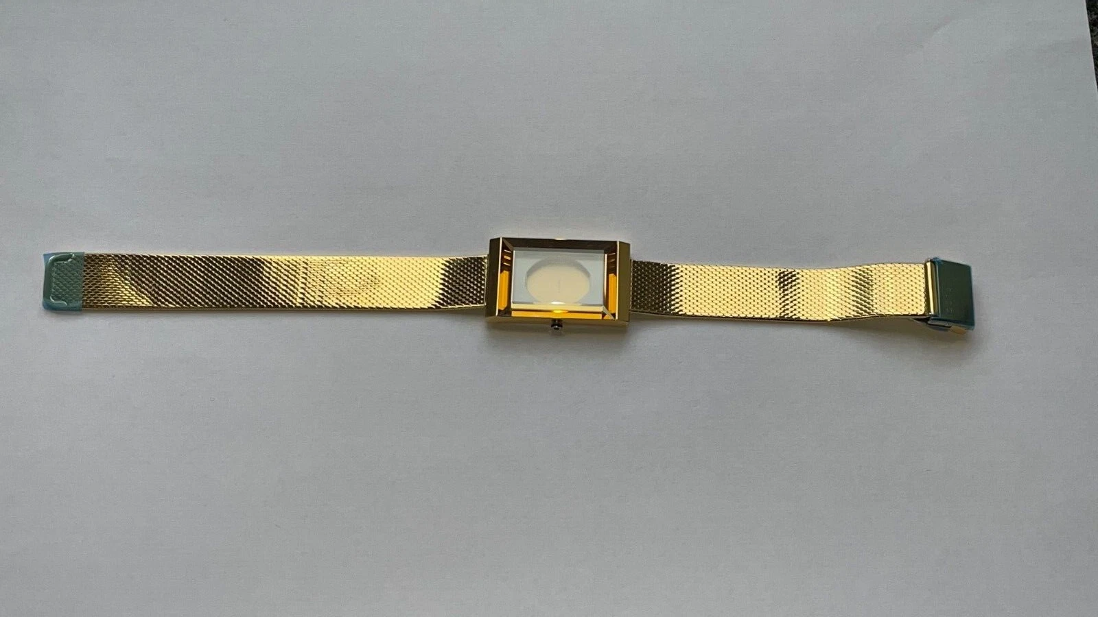 (A730) Bracelet et étui maille acier inoxydable plaqué or GUCCI neuf réf 147.4