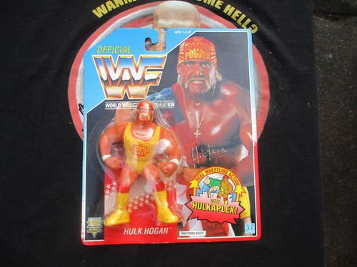 WWF Hasbro Hulk Hogan Blue Card series 3 MOC WWE H...