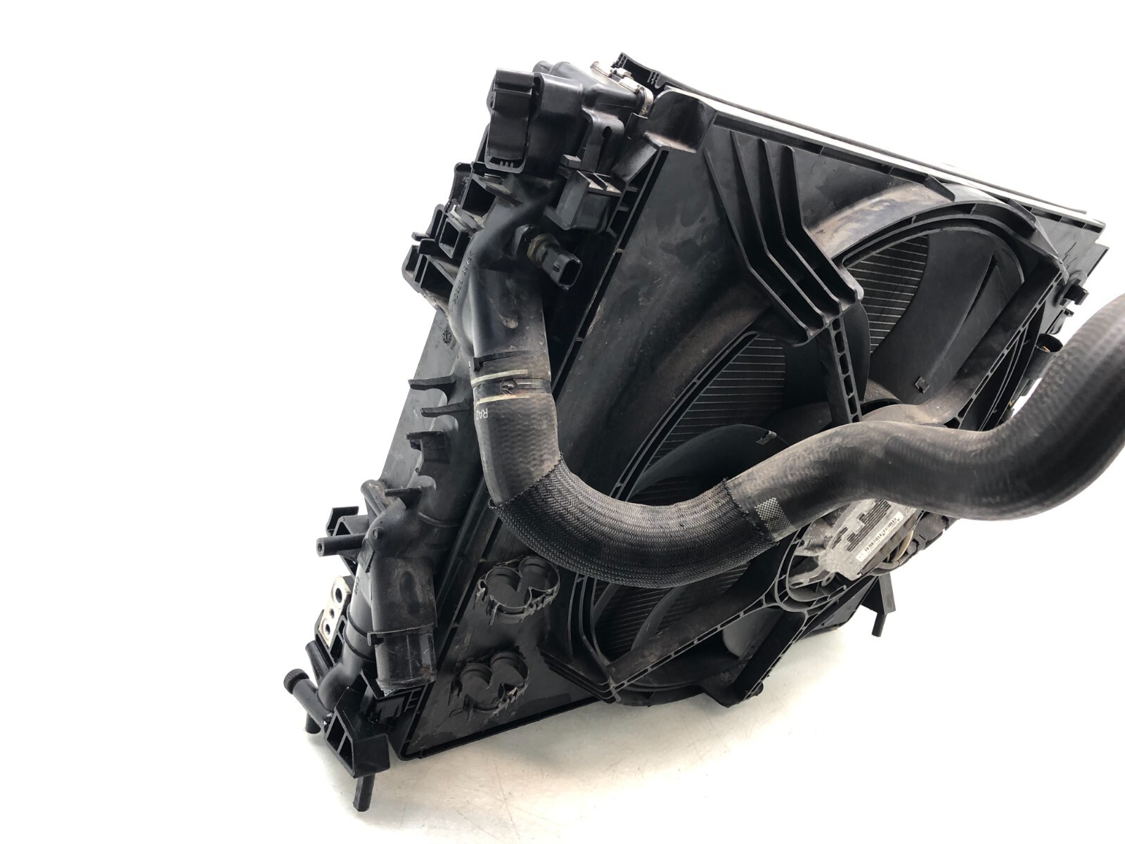 2014-2020 MASERATI GHIBLI CONDENSER RADIATOR FAN SET OEM.