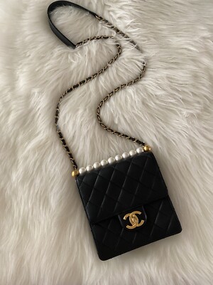 シャネルCHIC PEARLS シックパール フラップバッグ カーフスキン Chanel Chic Pearls Flap Bag Quilted Lambskin with Acrylic