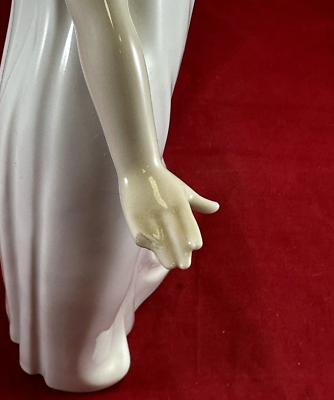 Vintage 1992 NAO Lladro Young Girl Yawning Porcelain Figurine | eBay