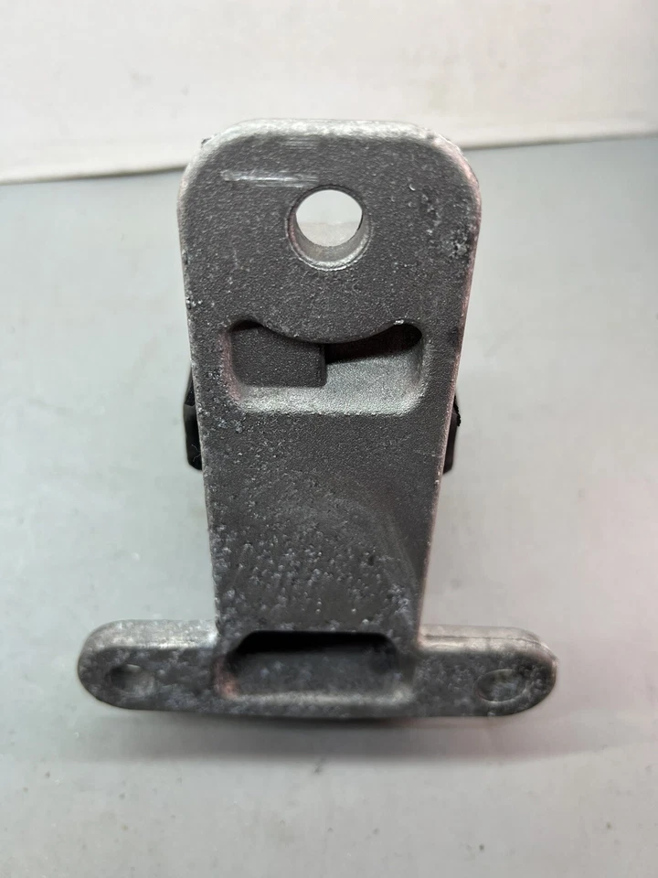 Automatic Transmission Mount Rear Left Anchor 2927 - Image 4 of 4