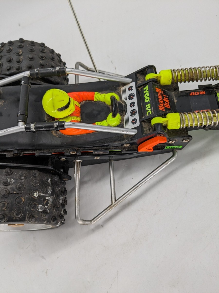 RARE Vintage 1996 TYCO R/c Dagger Stunt Vehicle Remote Control Car