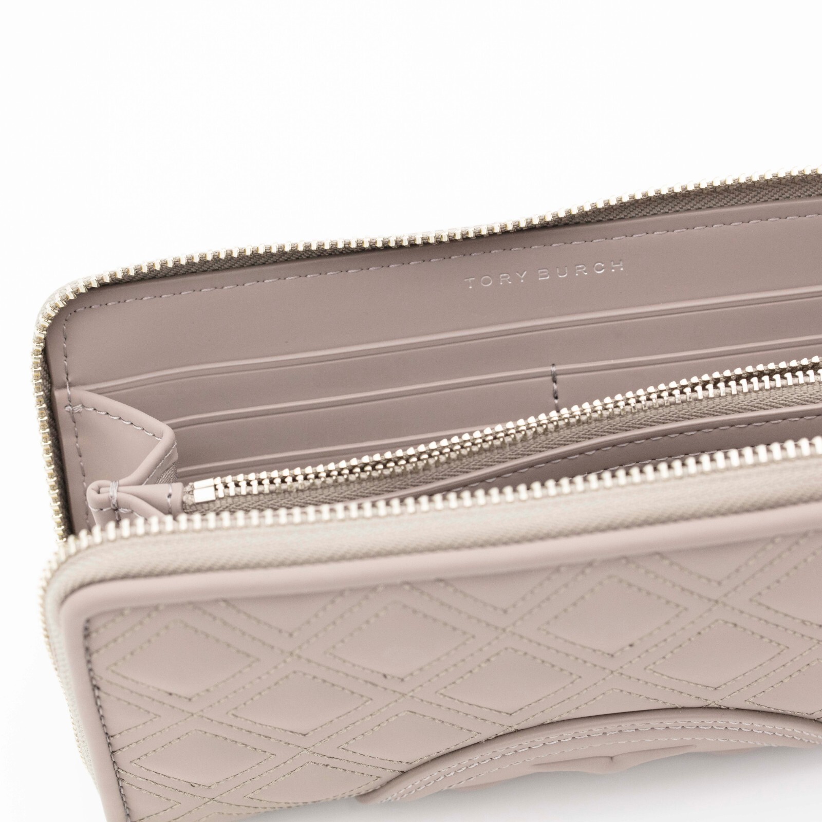 TORY BURCH  FLEMING SOFT MATTE ZIP CONTINENTAL WA… - image 8