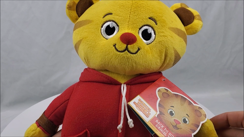 JAKKS Pacific Daniel Tiger's Neighborhood Talking Plush Toy 12" 2021 NWT - 第 1 支影片,共 1 支