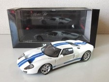 MINICHAMPS Ford GT 1/43 Scale Collectible Model Car Near Mint Condition