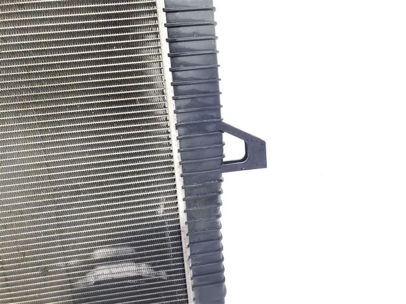 Radiador 2.3L AT OEM 2006 2007 2008 2009 2010 2011 Ford Ranger Foto 4 de 4