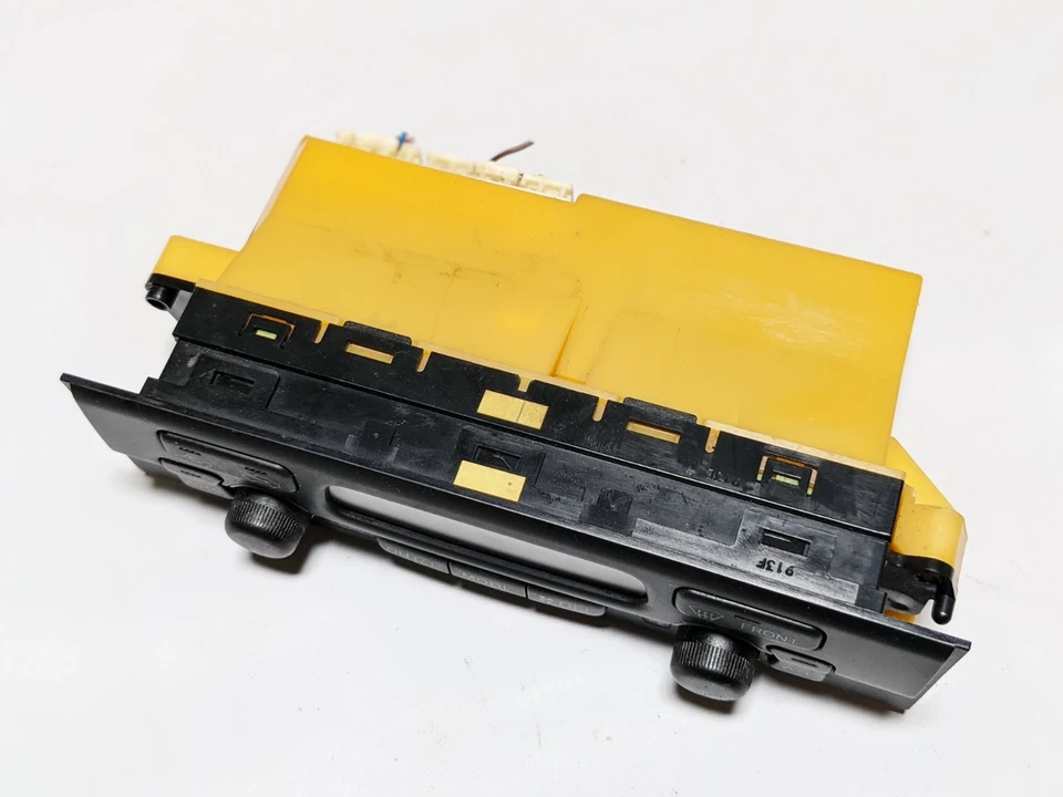 99-02 Toyota 4Runner AC Heat Temp Climate Control Module 55900-35360 146430-7336 - Image 2 of 4