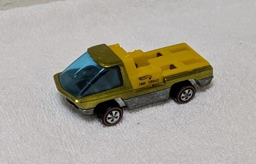 Hot Wheels Redline HEAVYWEIGHTS TOW TRUCK  Green HK