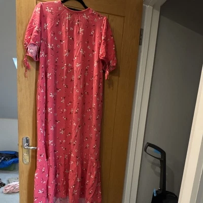 New Look Pink Floral V-Neck maxi dress Tie Cuffs Short Sleeve UK 14 - Image 1 of 4