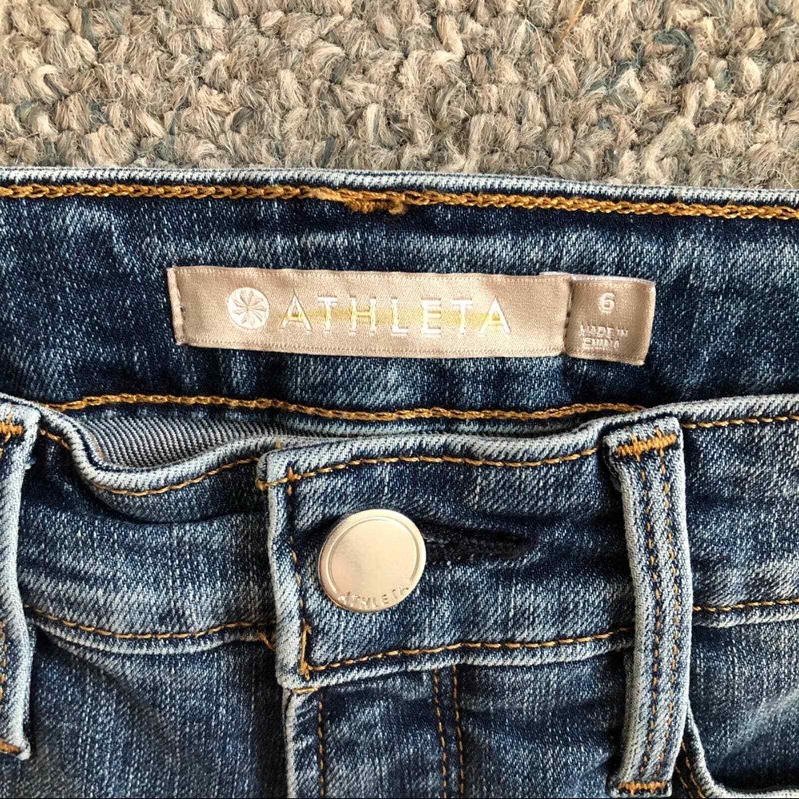 Athleta Sculptek Slim denim jeans crops Size 6 Gem