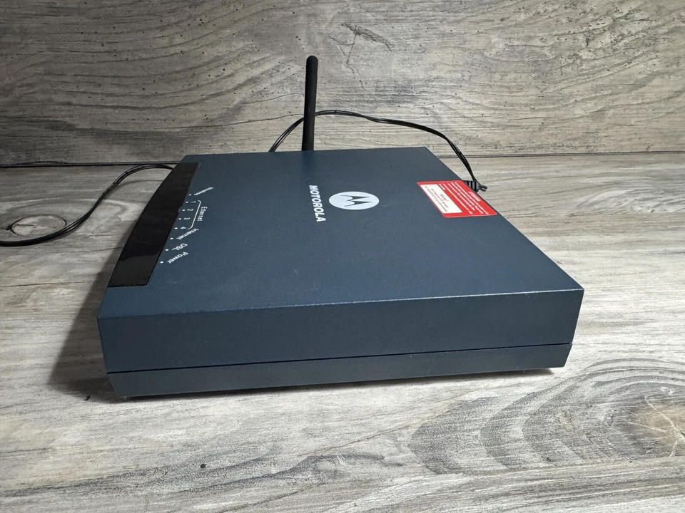 MOTOROLA Wireless Router GZ53347 DSL Ethernet 4 Port Bundle w/ Power Supply - Image 4 of 4