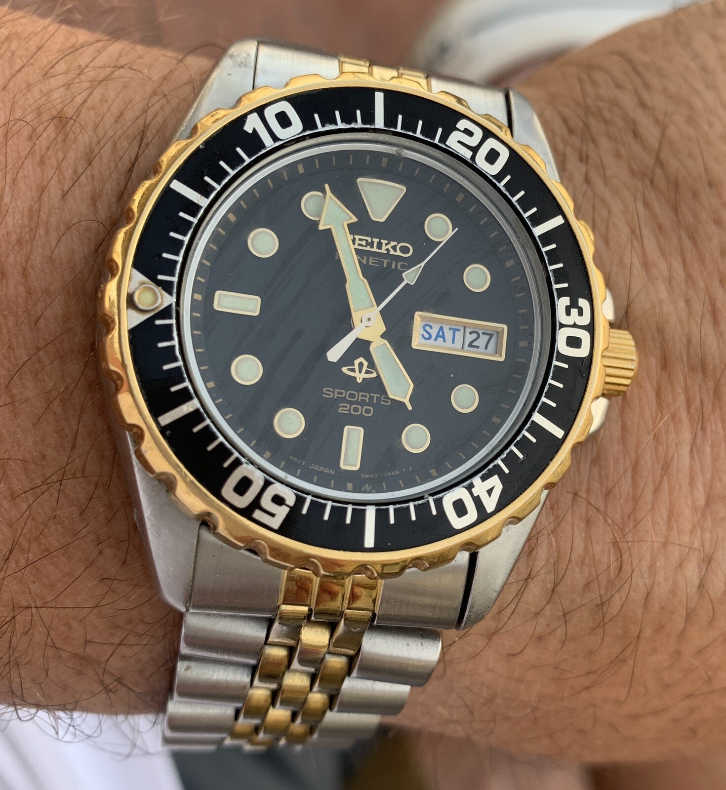 seiko kinetic sports 200 5m43 0a40