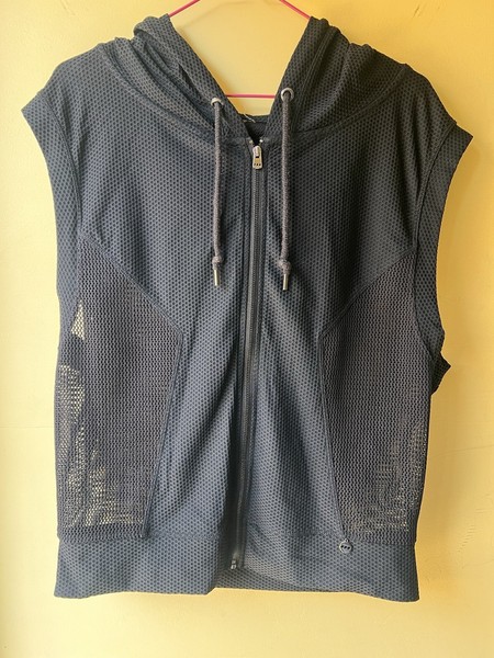 Lorna Jane Women’s Full Zip Hooded Mesh Sleeveless Hoodie Vest, Grey, Size 12