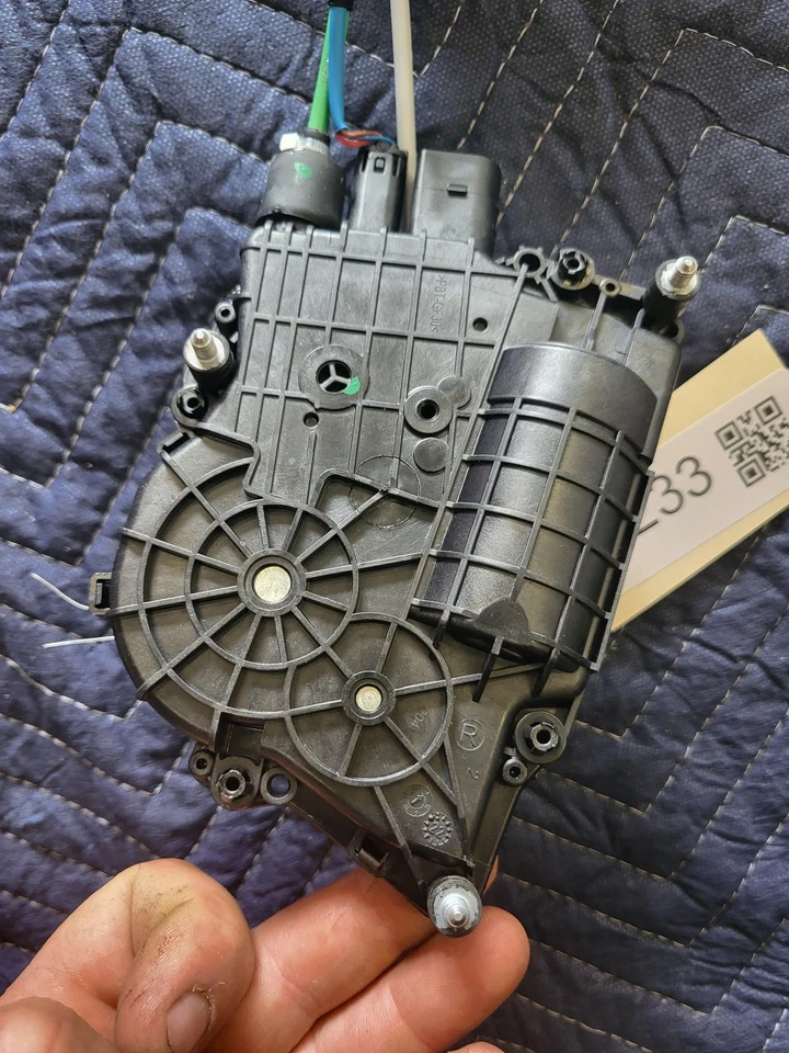 Nuevo pestillo de cerradura de puerta delantera para conductor izquierdo Rolls-Royce OEM para Ghost 2021-2024 Foto 3 de 4