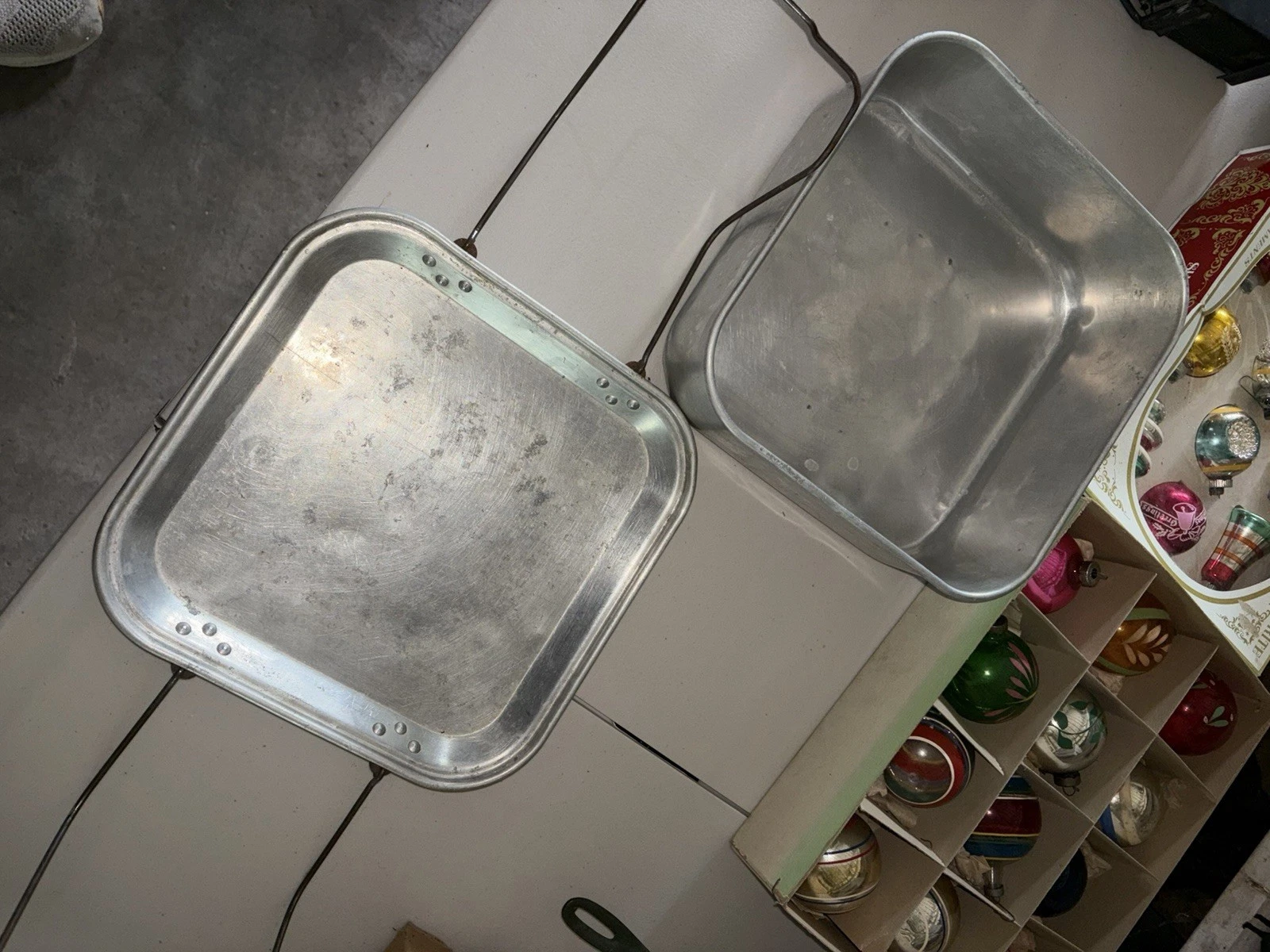 The Ideal Safe Co Aluminum Cake Pan