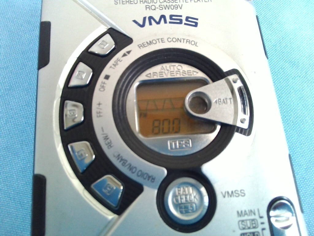 Panasonic RQ-SW09V SHOCK WAVE CASSETTE Player AM FM Radio