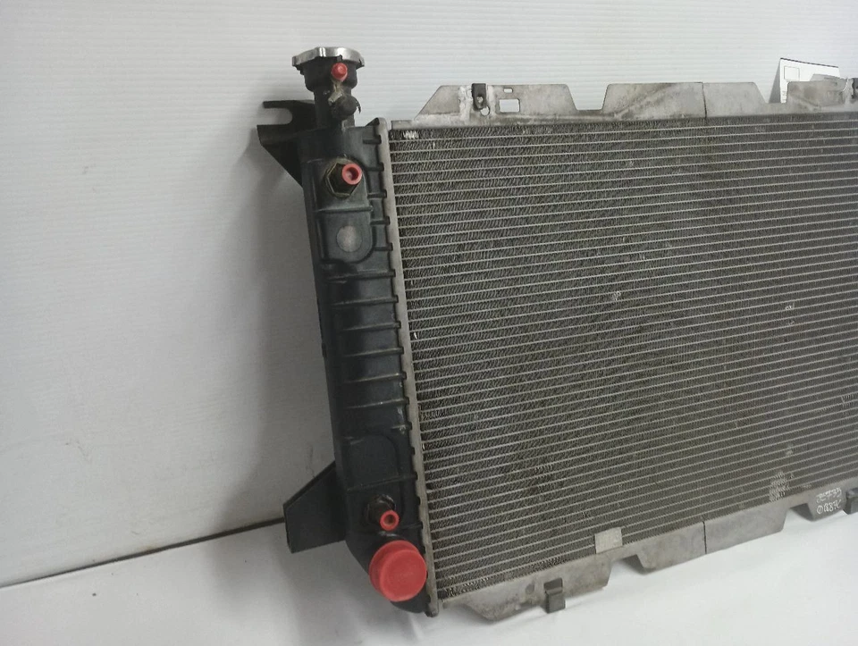 Радиатор от 1989 Ford F150 5,0 л AT 11909574 - Изображение 4 из 4