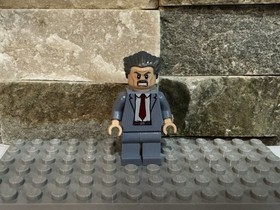 LEGO J. Jonah Jameson Minifigure sh0054 From 76005 Marvel Spider-Man Daily Bugle