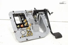 2022 VOLVO VNL860 D13 BRAKE FOOT PEDAL W/ BRACKET SUPPORT 82754992 OEM