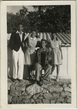 PHOTO ANCIENNE - VINTAGE SNAPSHOT - MUSIQUE ACCORDÉON MODE IFRANE - MUSIC 1945