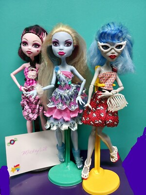 Mattel X4482 Dead Monster Doll