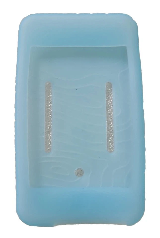 Blue Silicone Skin Gel Case for the Apple iPod Touch 1st Generation / 1G - Image 2 of 3