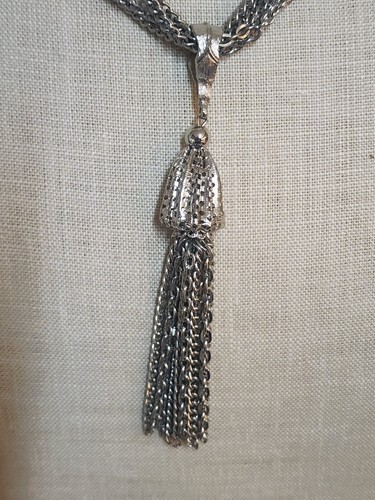 Vintage 20" Silver Tone Tassle Necklace - Picture 2 of 4