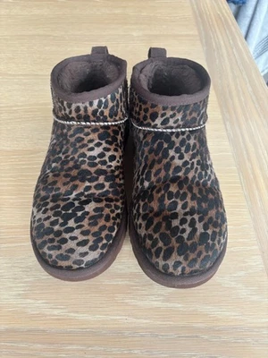 UGG Classic Ultra Mini Caspian Womens Classic Boots in Leopard - 5 UK