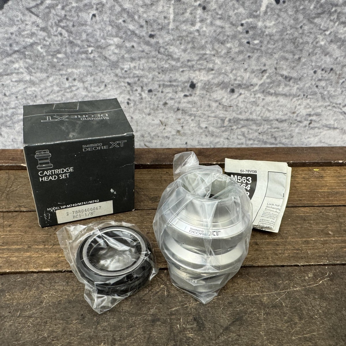 Vintage Shimano Deore XT HP-M741 1 1/8 Threaded Cartridge Headset